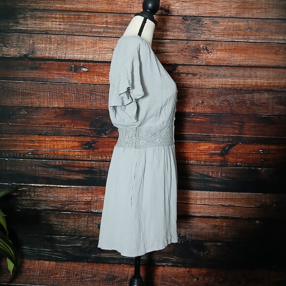 NWT All In Favor Shorts Romper S Silver Rayon Flutter Sleeve Crochet - Picture 7 of 10